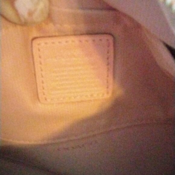 Coach   - Picture 8 of 8